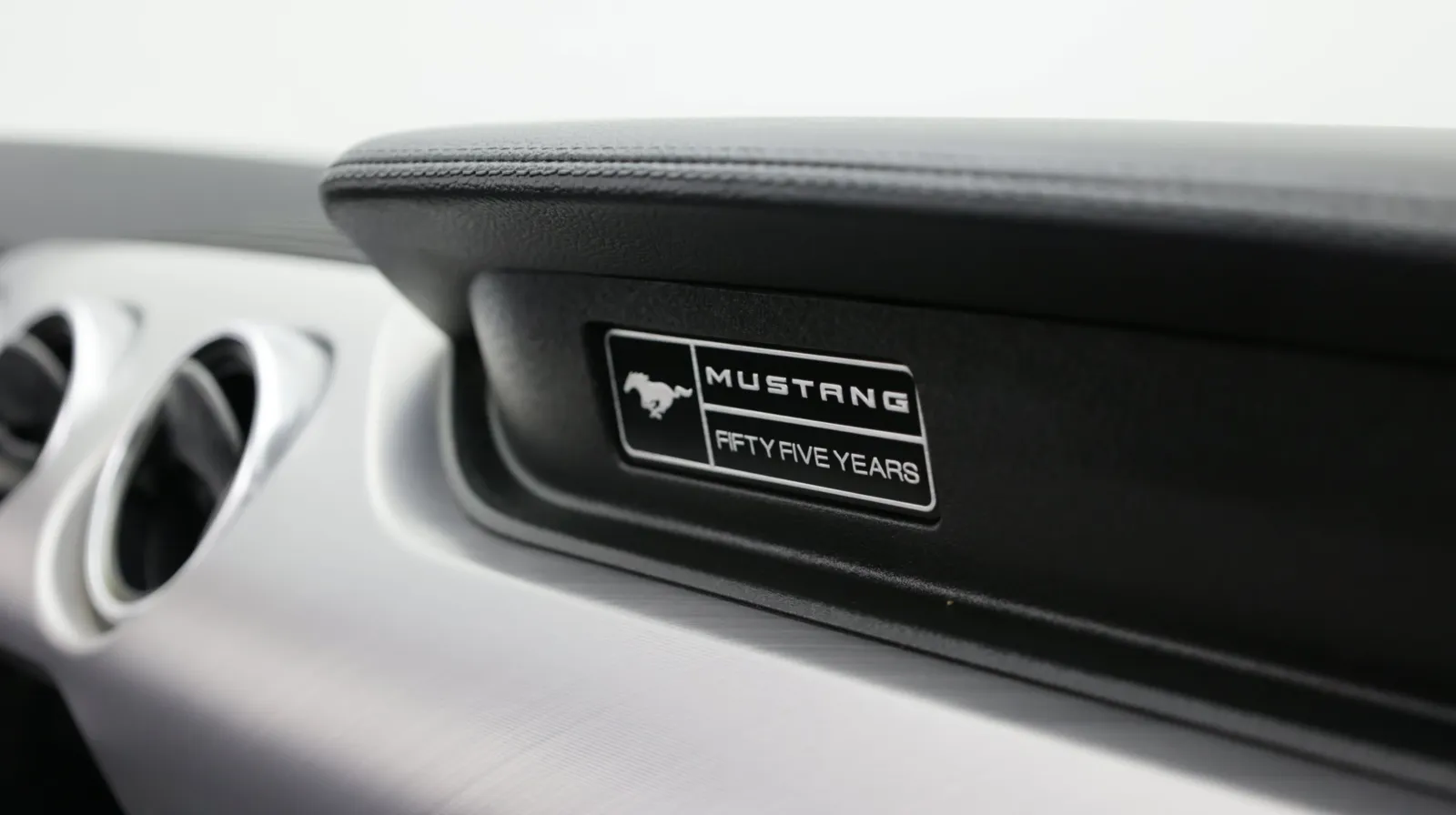 Ford Mustang photo 22