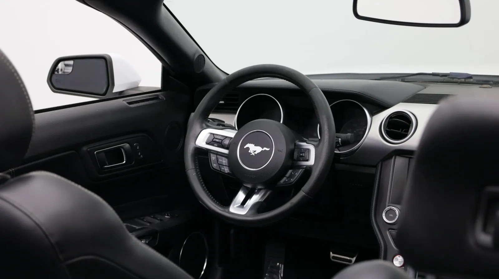 Ford Mustang photo 20