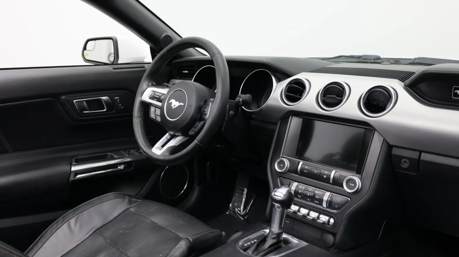 Ford Mustang photo 21