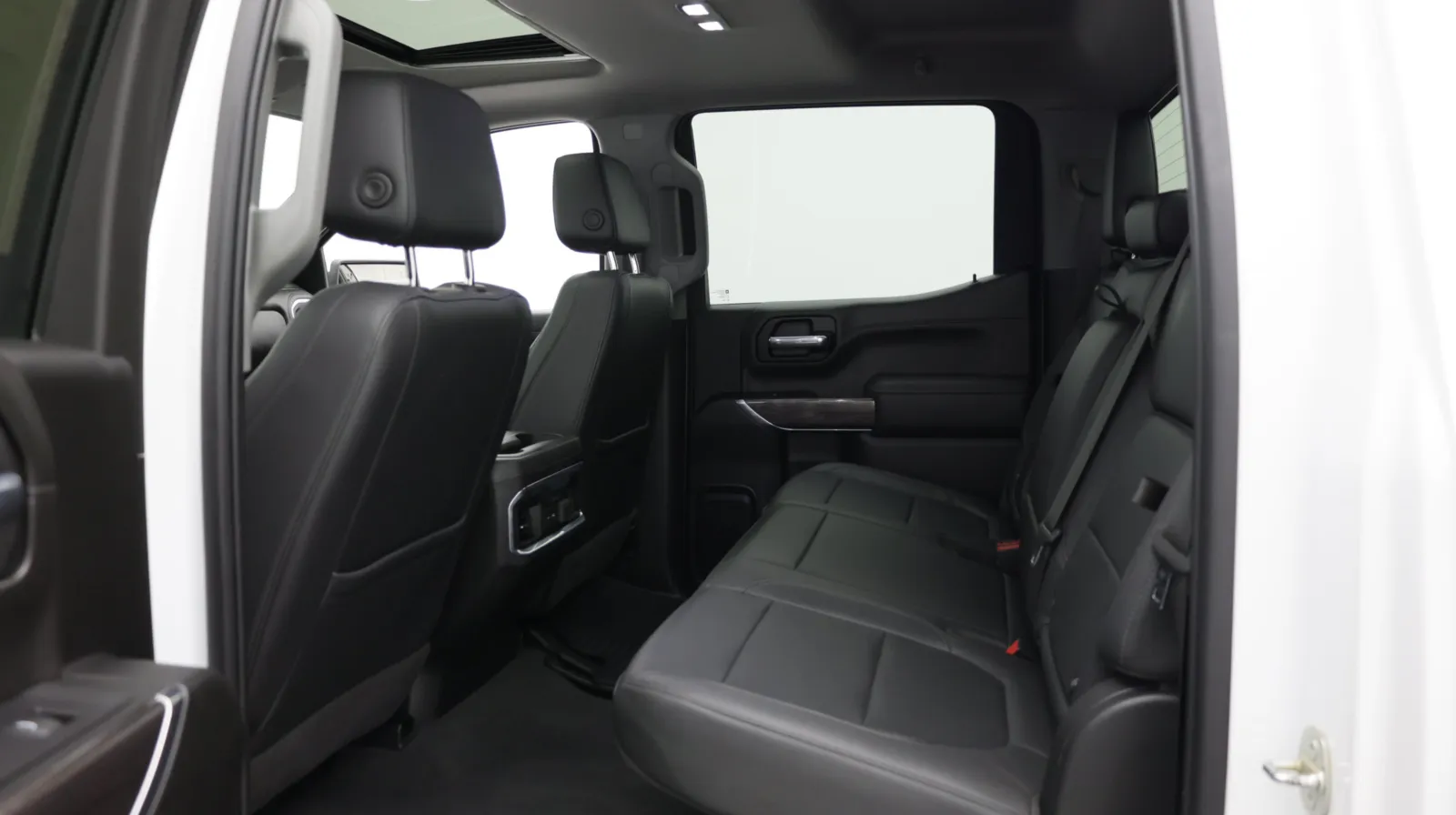 Chevrolet Silverado photo 25