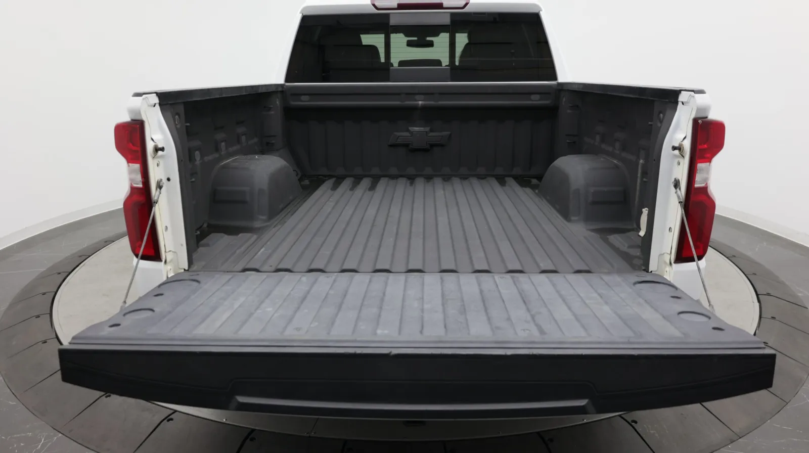 Chevrolet Silverado photo 31