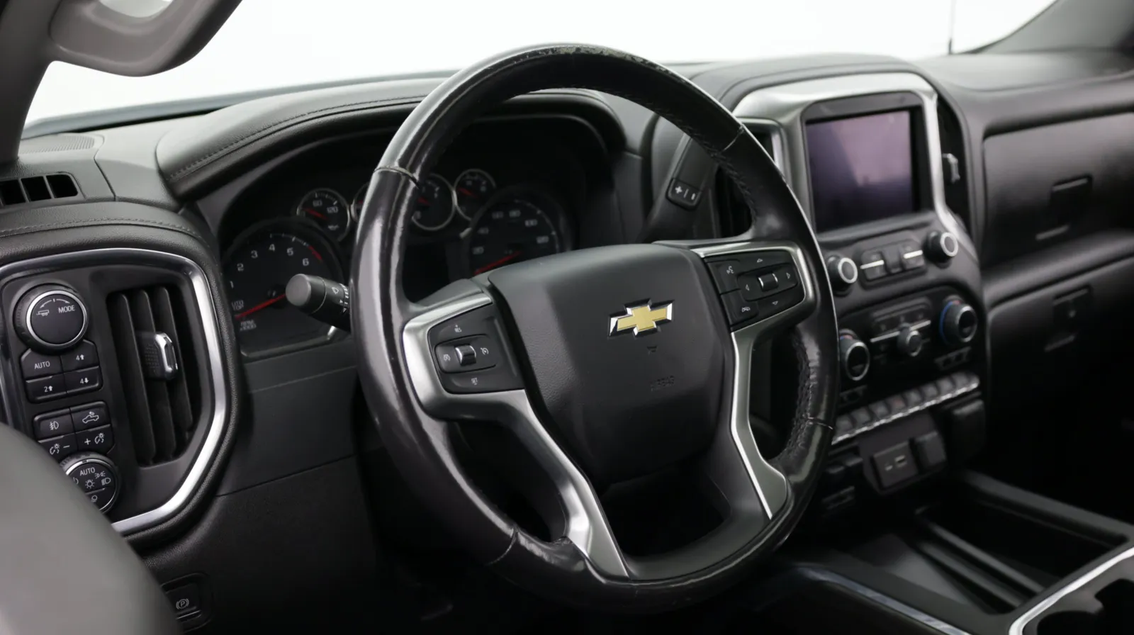 Chevrolet Silverado photo 10