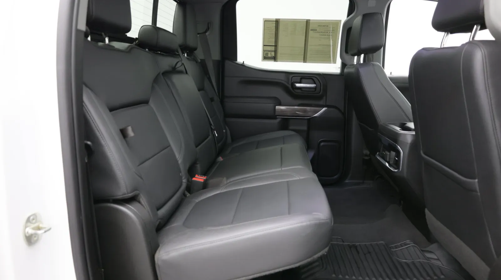 Chevrolet Silverado photo 33