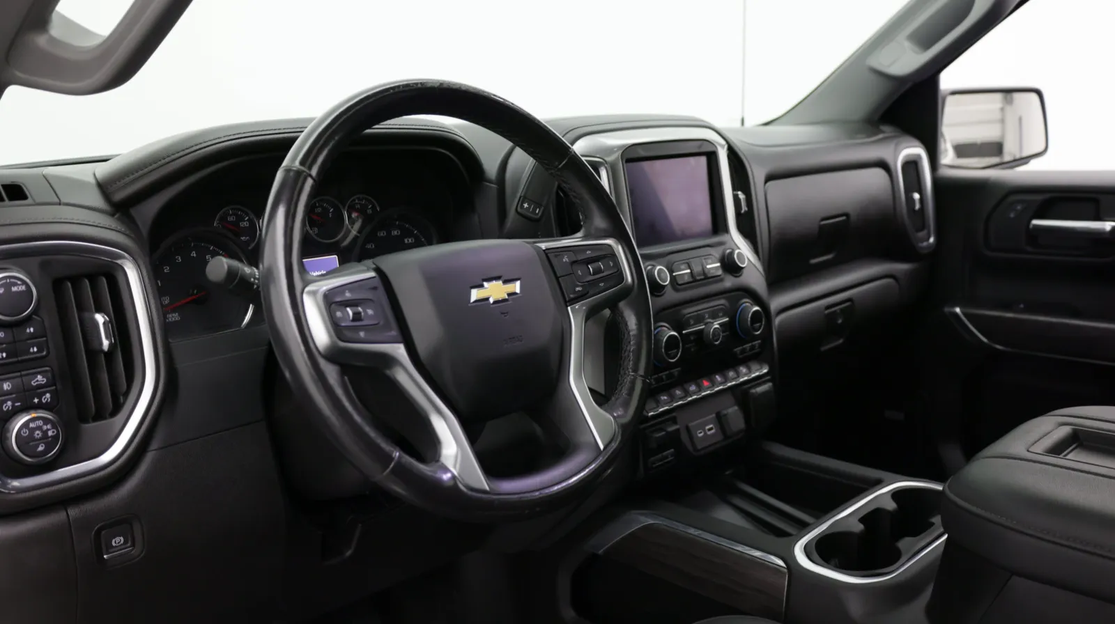Chevrolet Silverado photo 12