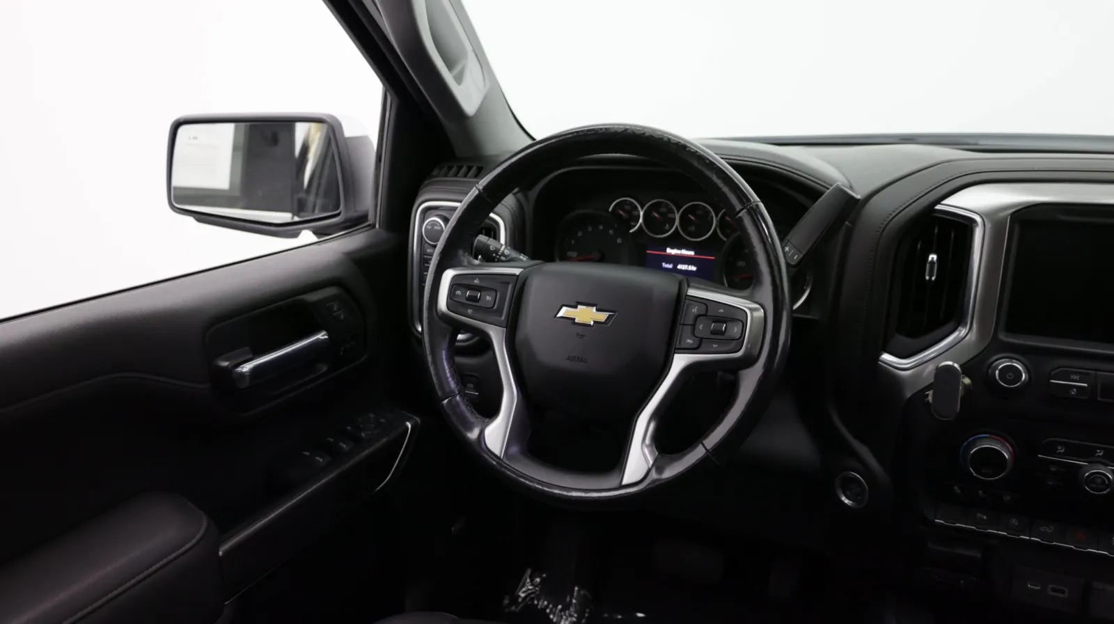 Chevrolet Silverado photo 28