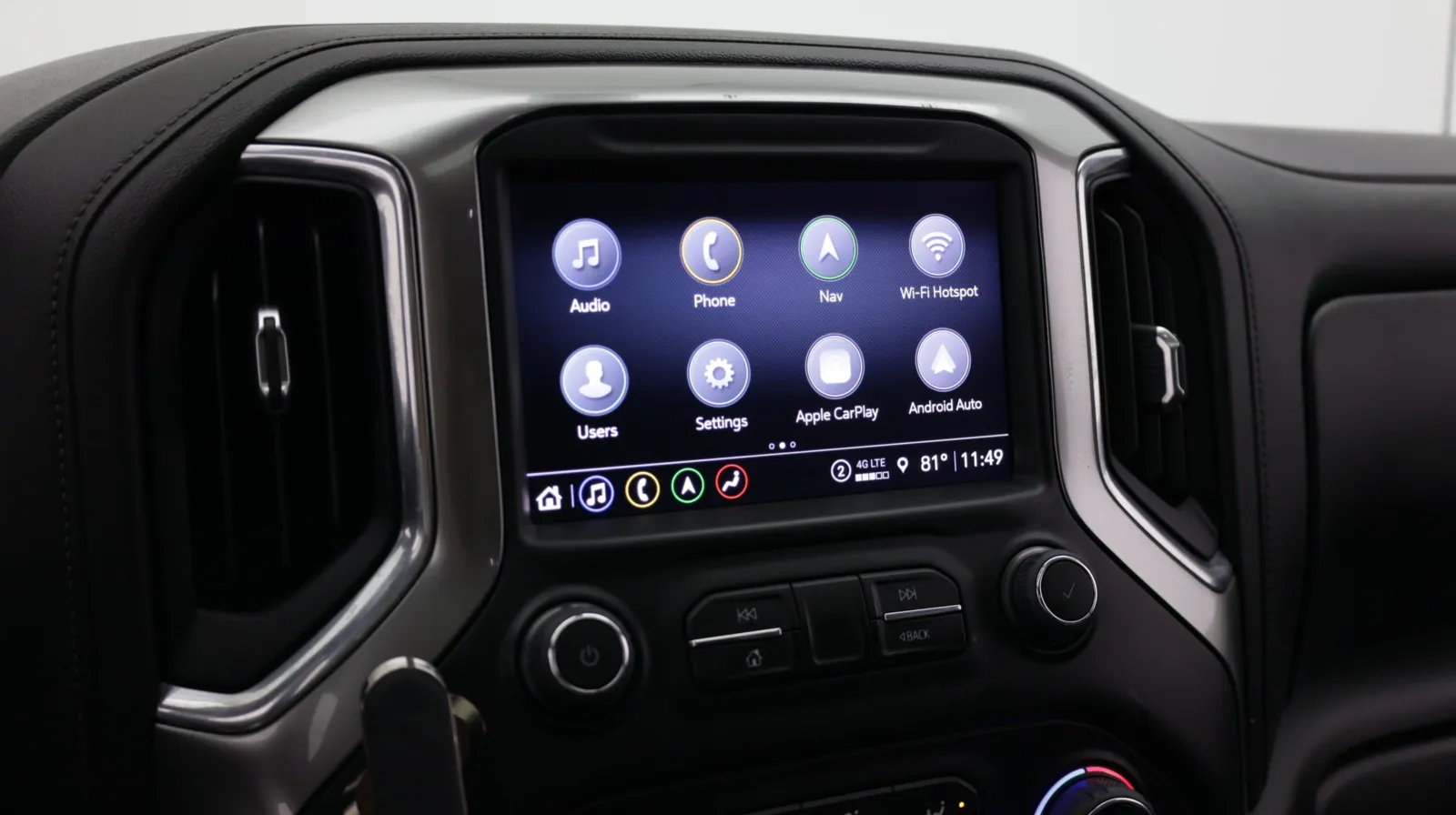 Chevrolet Silverado photo 21