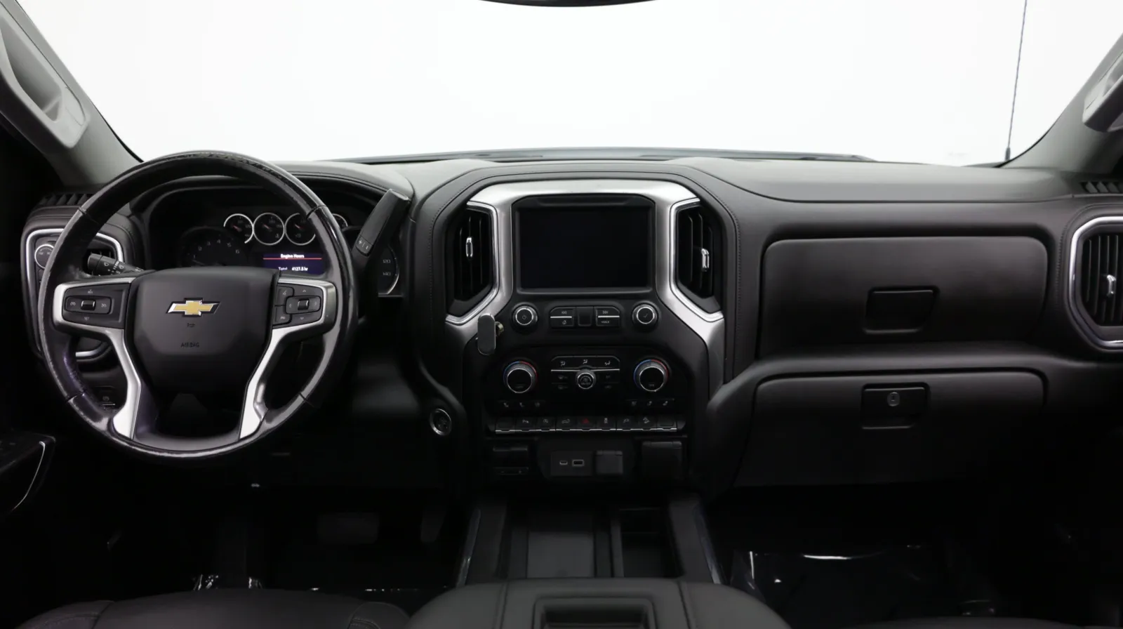 Chevrolet Silverado photo 29