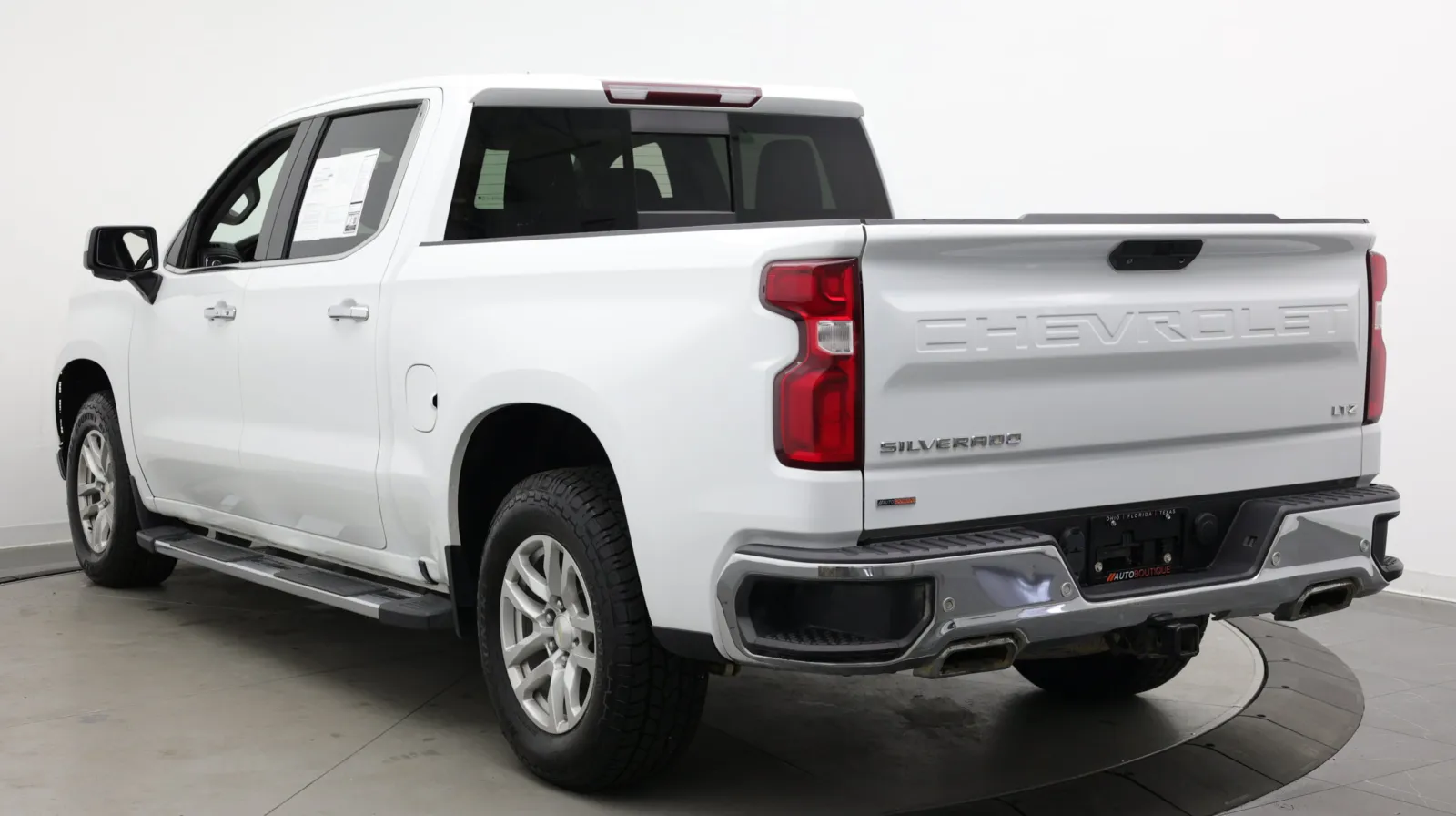 Chevrolet Silverado photo 7