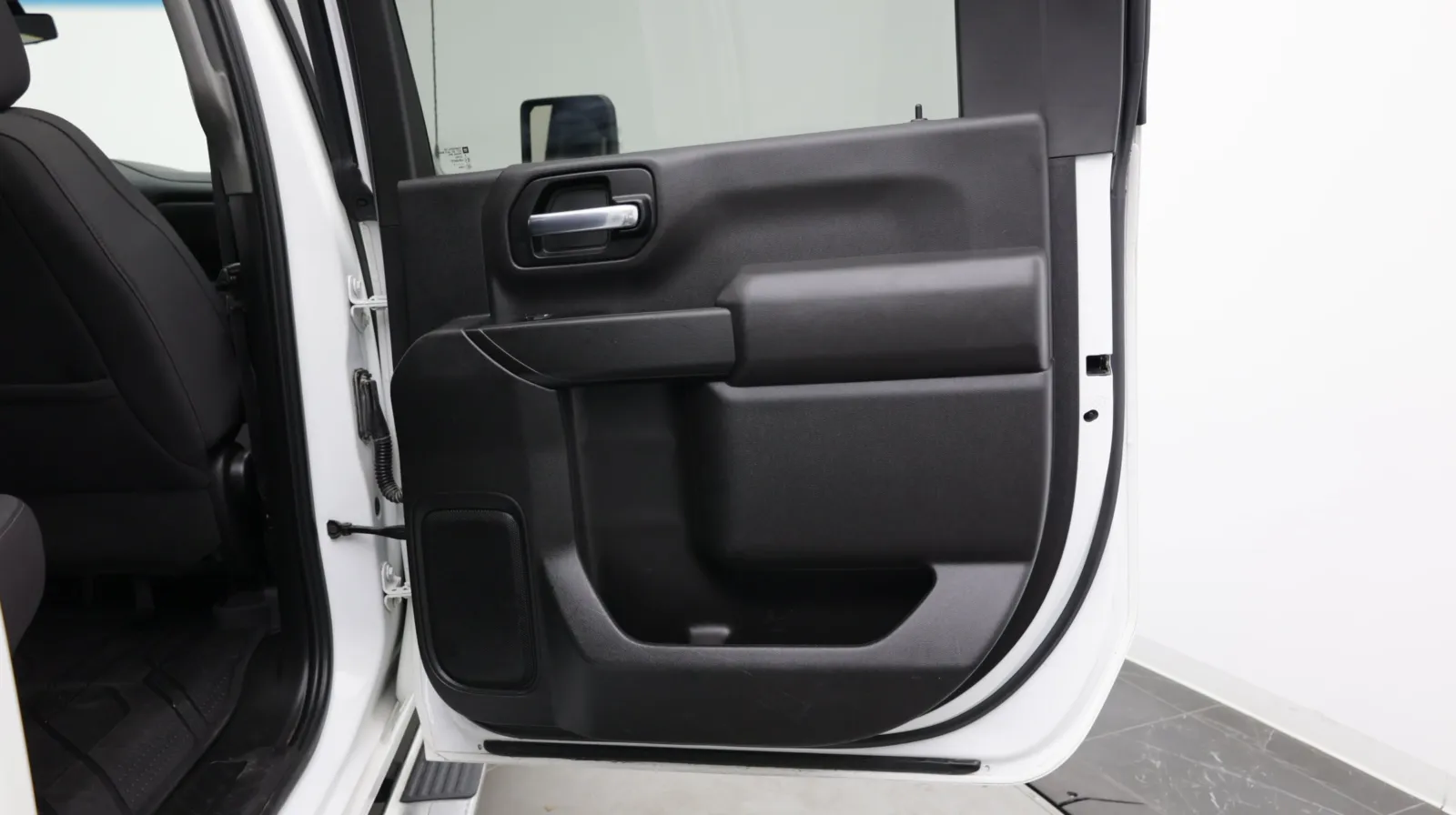Chevrolet Silverado photo 31