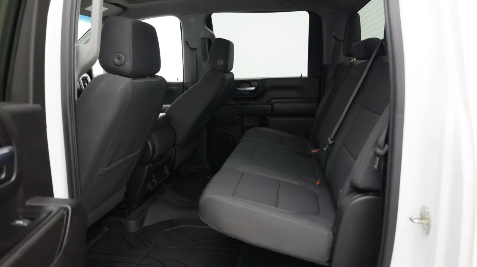 Chevrolet Silverado photo 24