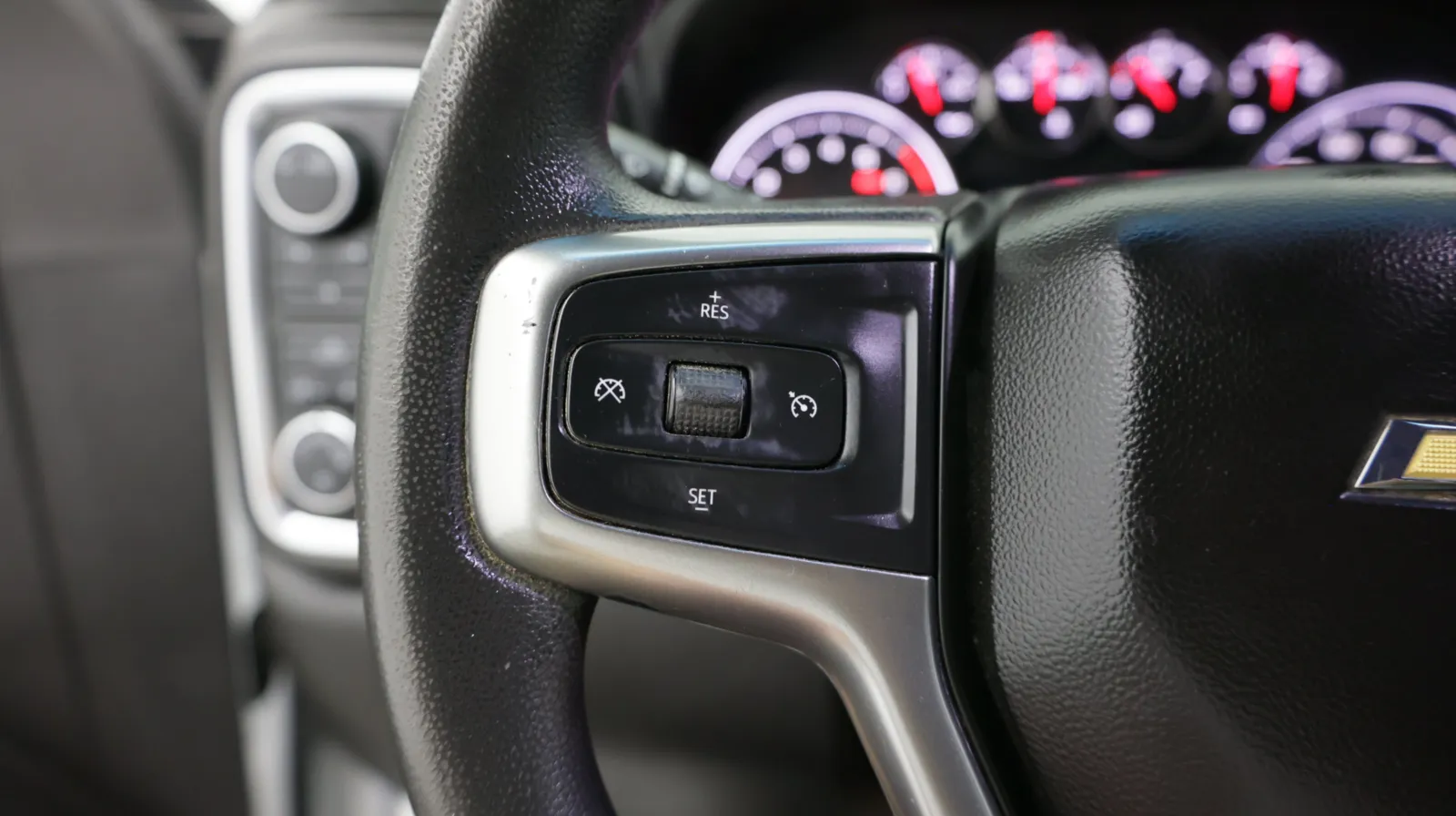 Chevrolet Silverado photo 20