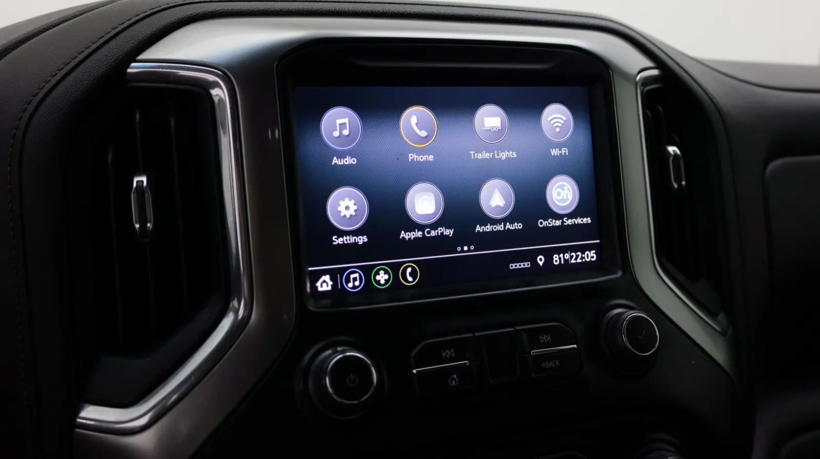 Chevrolet Silverado photo 18
