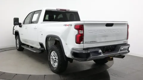More photos of 2022 Chevrolet Silverado 2500 HD LT at Auto Boutique Florida, FL
