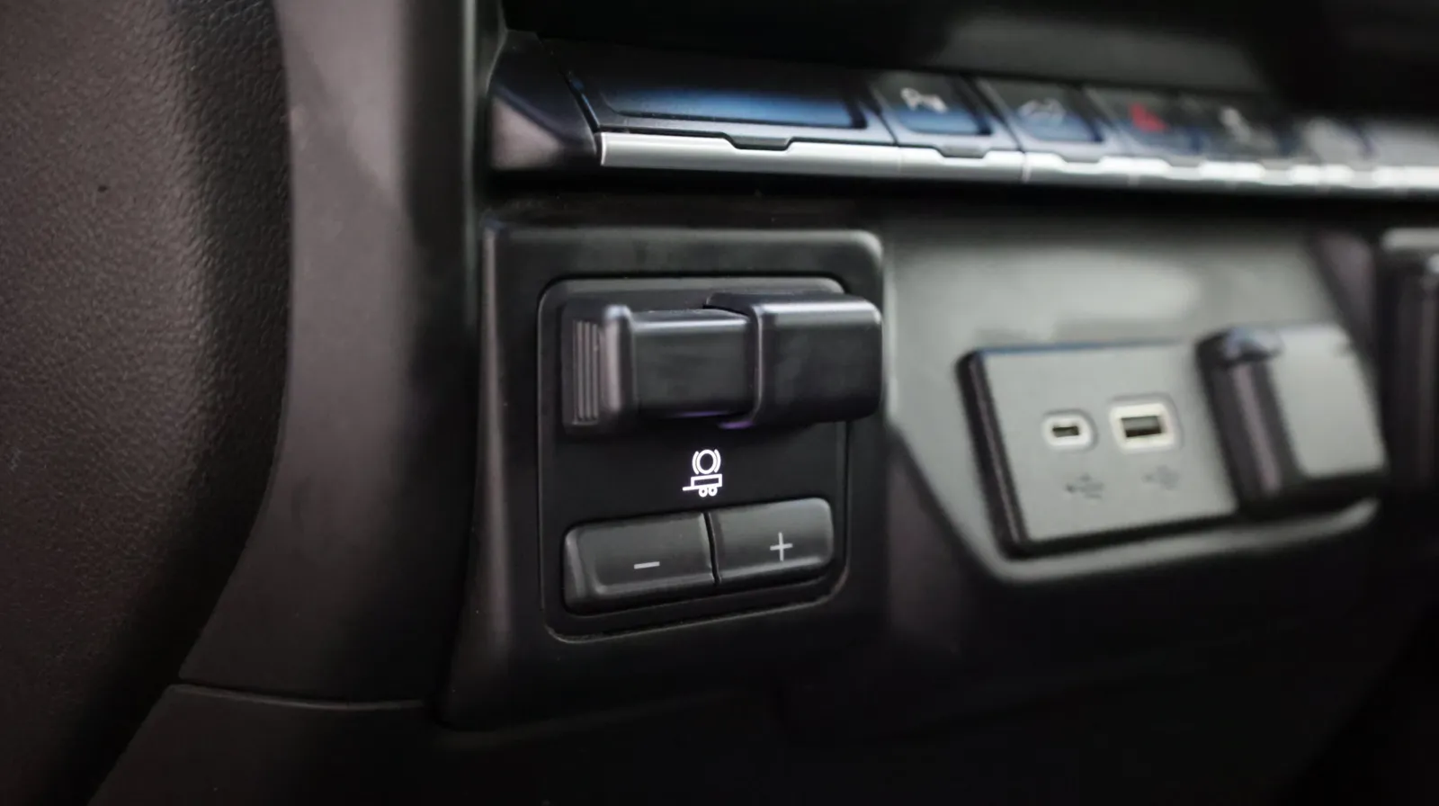 Chevrolet Silverado photo 15