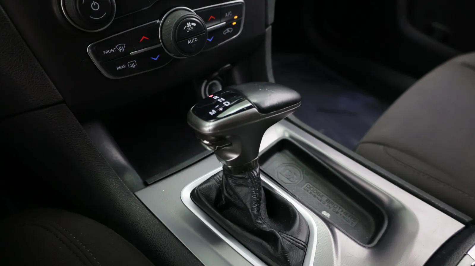 Dodge Charger photo 15