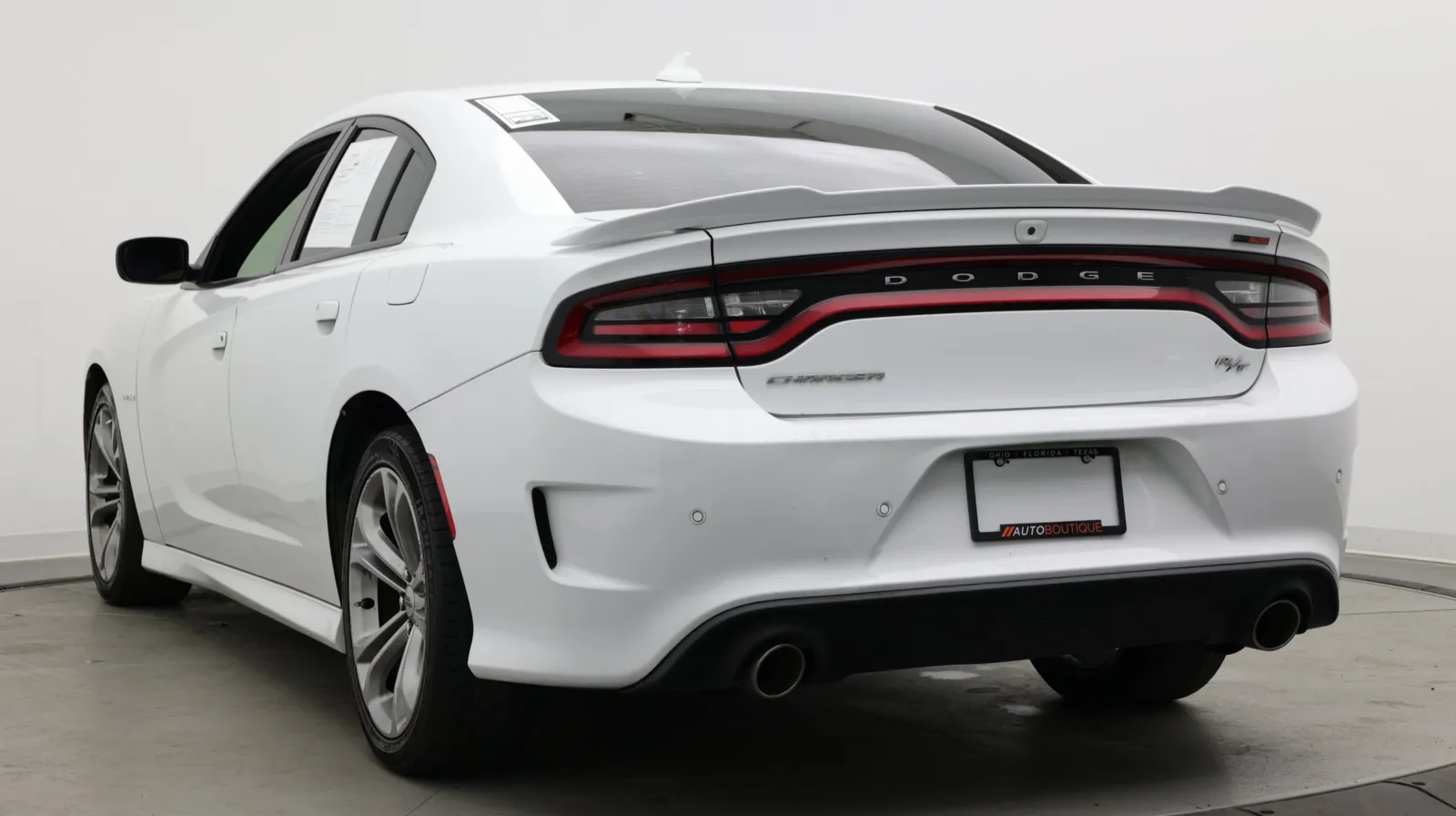 Dodge Charger photo 4