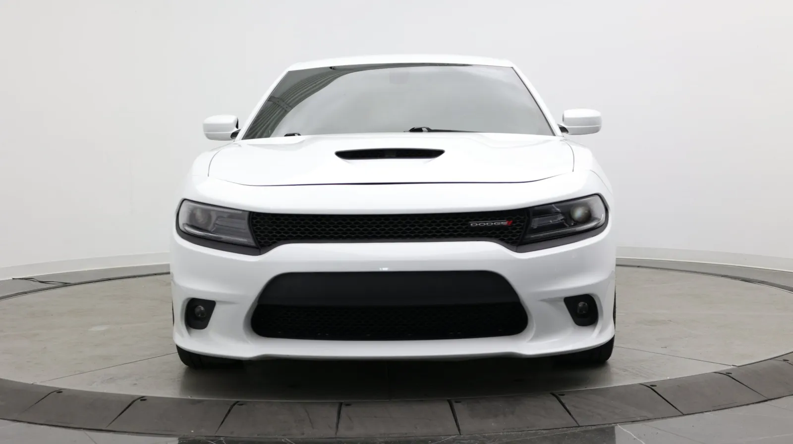 Dodge Charger photo 2