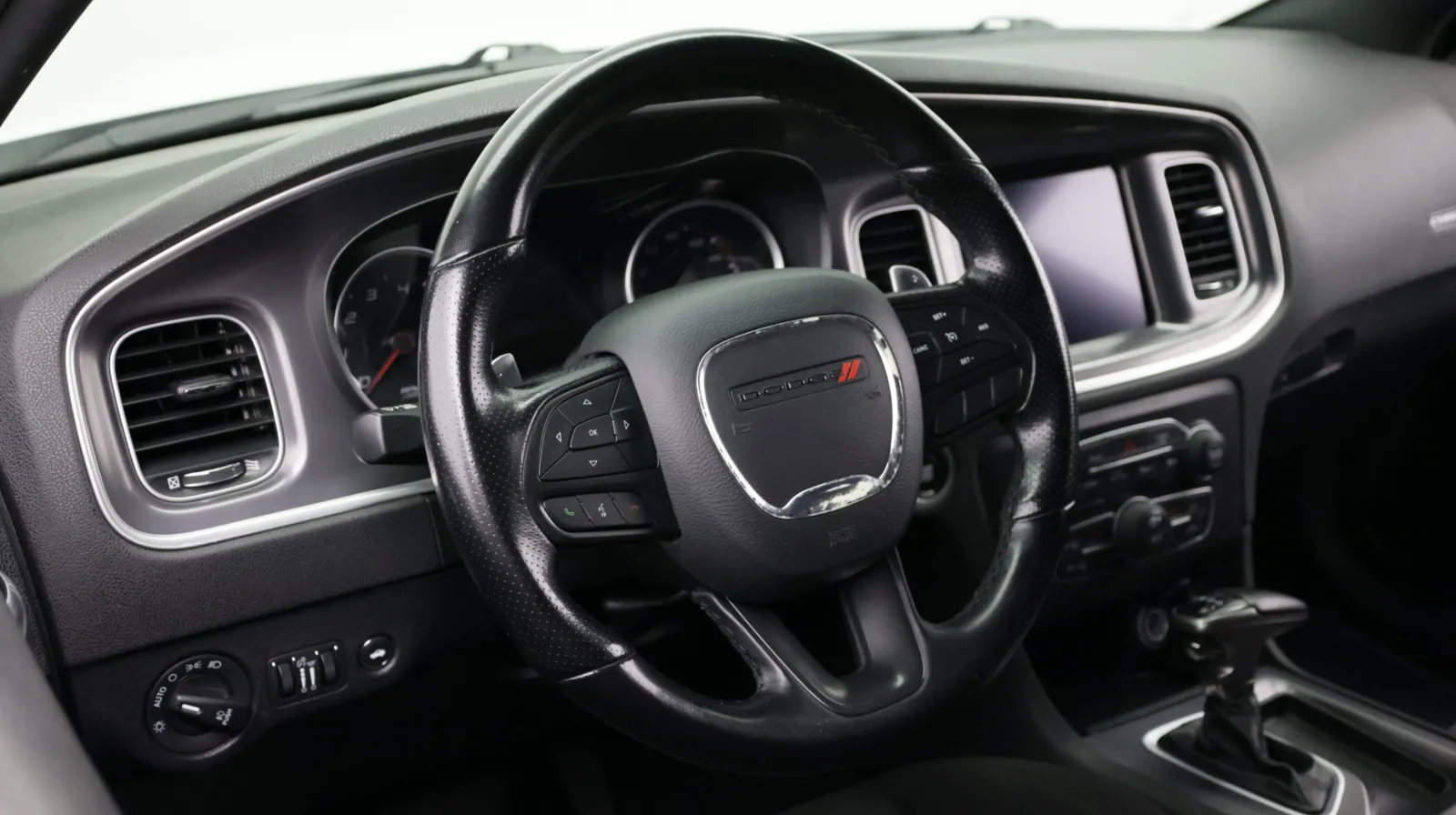 Dodge Charger photo 8