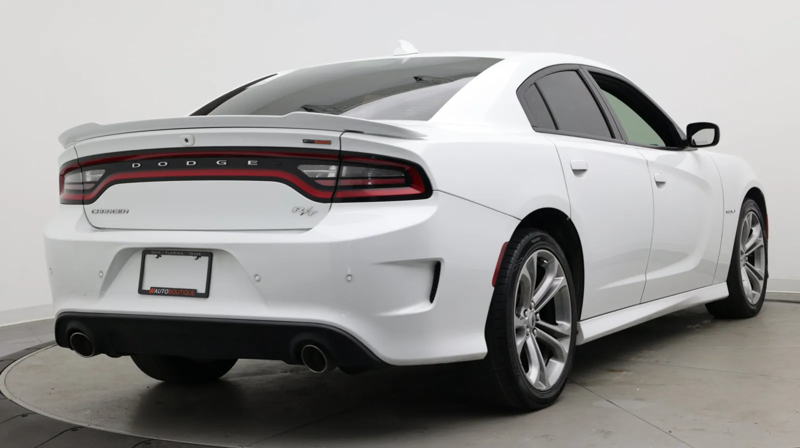 Dodge Charger photo 7