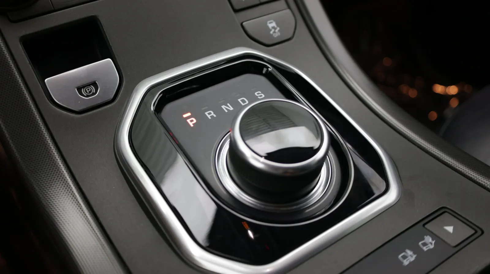 Land Rover Range Rover Evoque photo 15