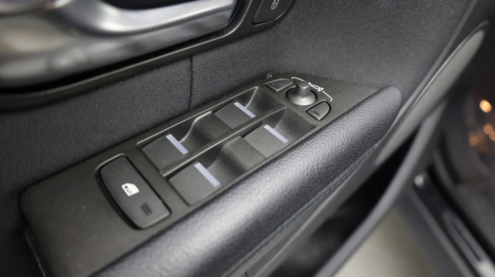 Land Rover Range Rover Evoque photo 11