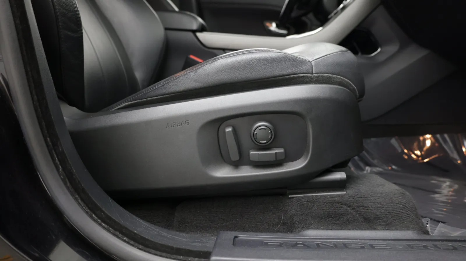 Land Rover Range Rover Evoque photo 34