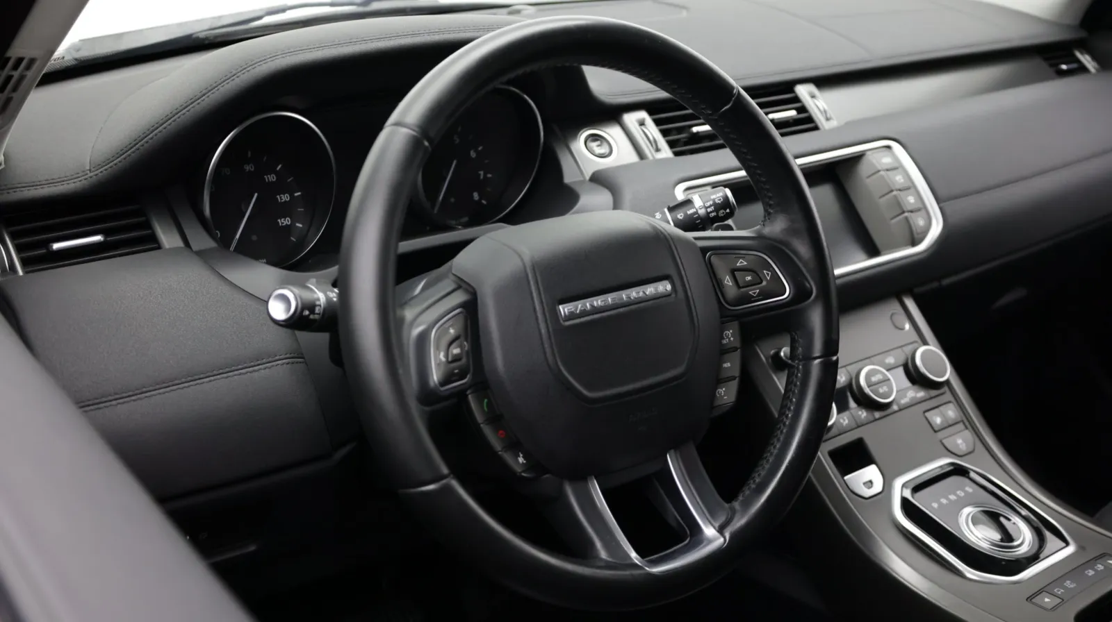 Land Rover Range Rover Evoque photo 8