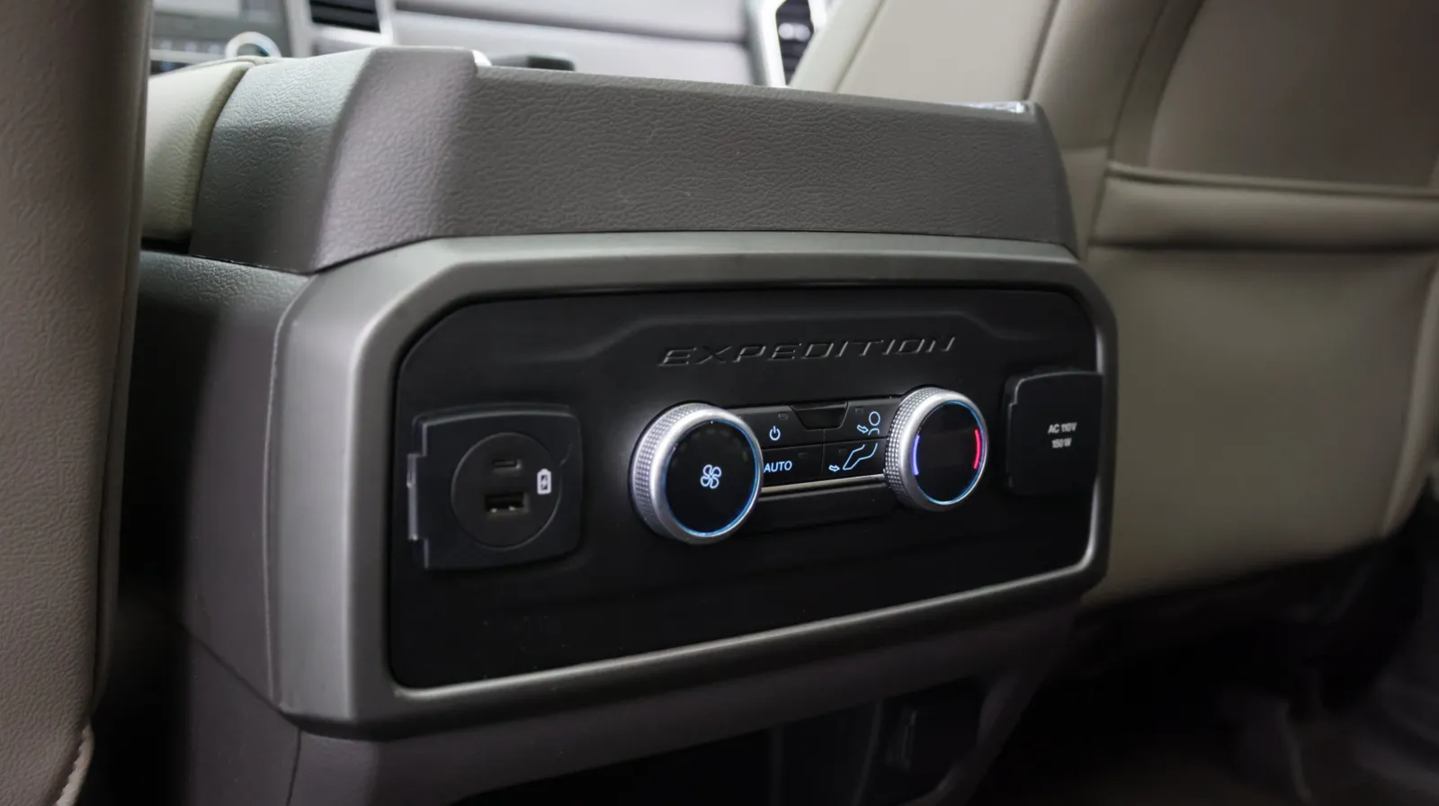 Ford Expedition photo 29