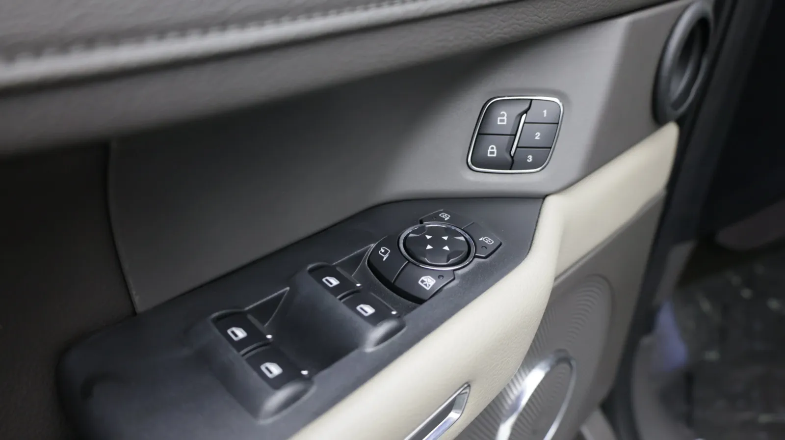 Ford Expedition photo 14