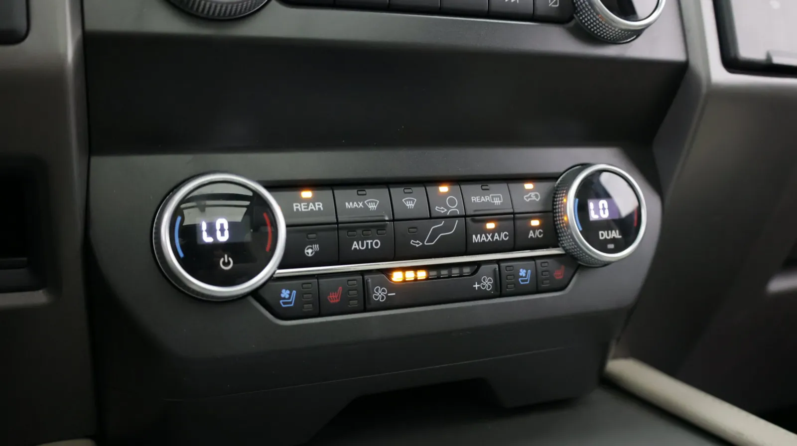 Ford Expedition photo 20