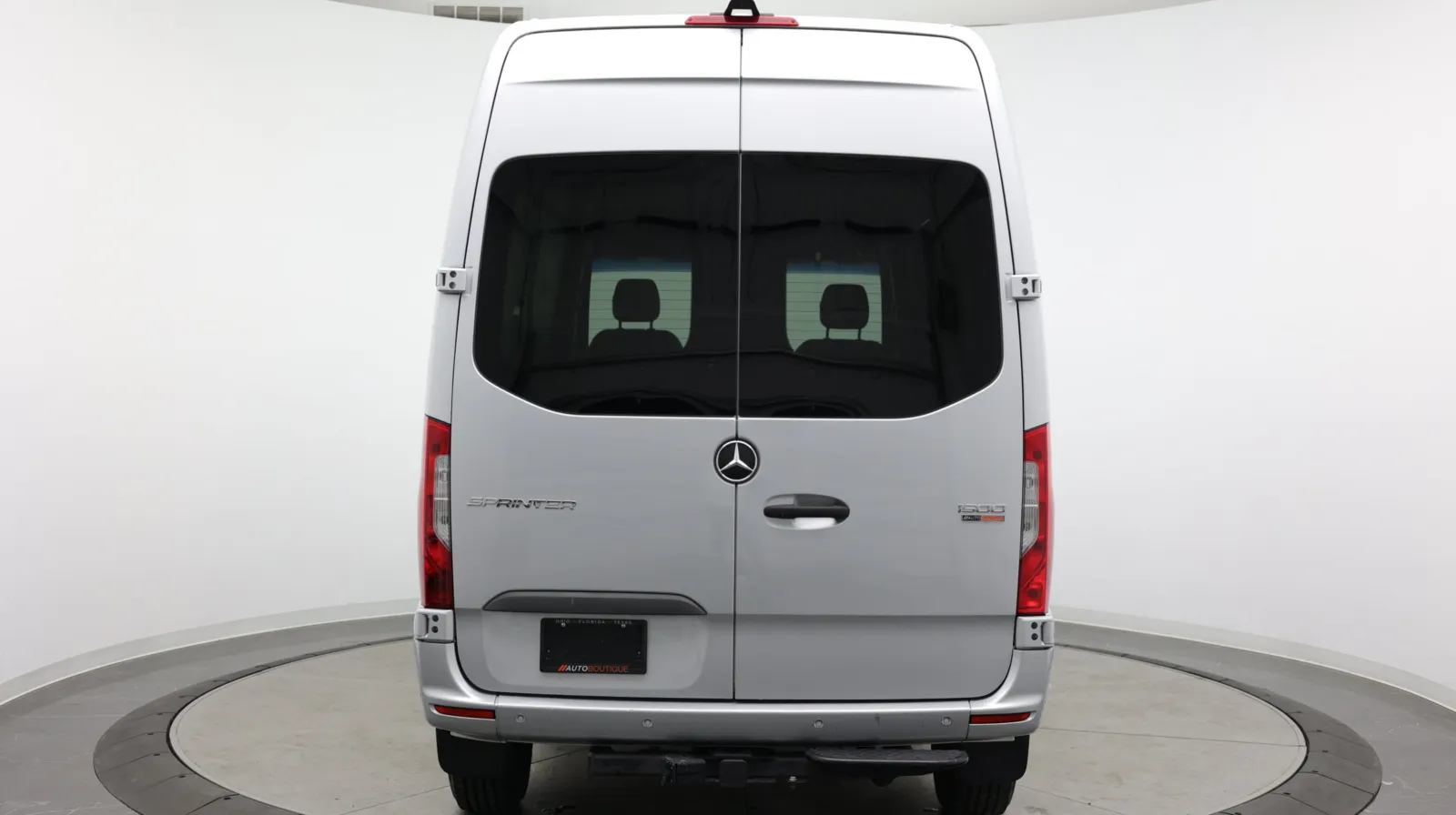 Mercedes-Benz Sprinter photo 6