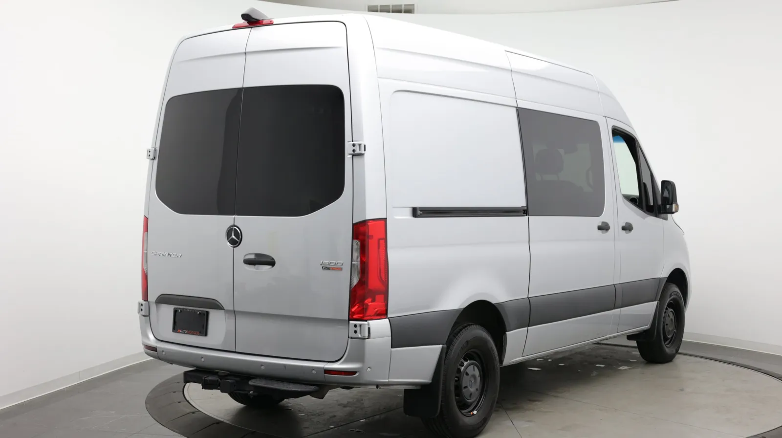 Mercedes-Benz Sprinter photo 7