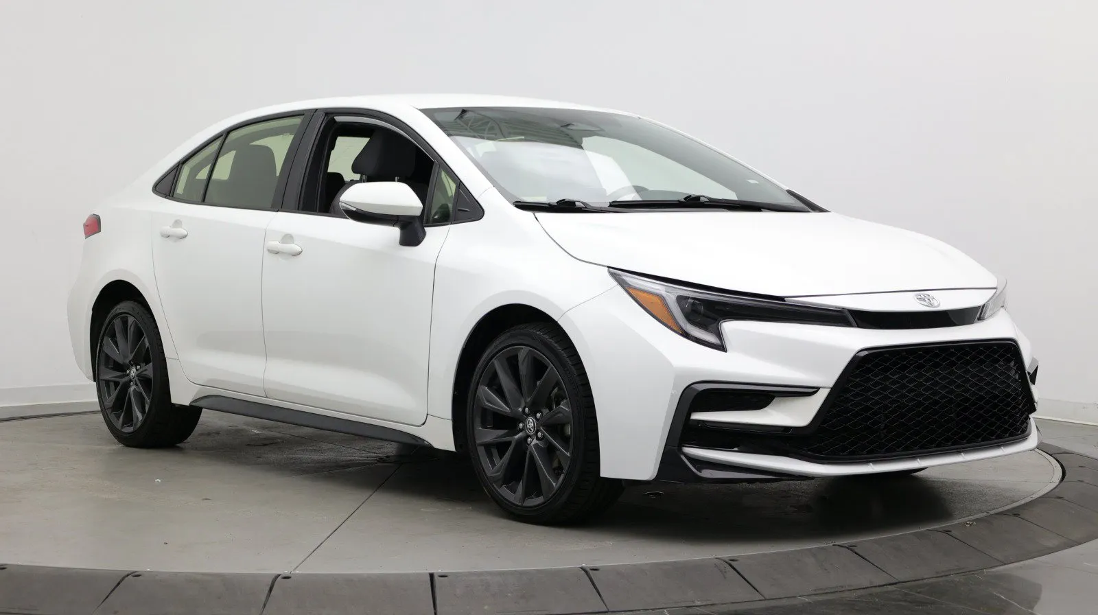 Toyota Corolla photo 3