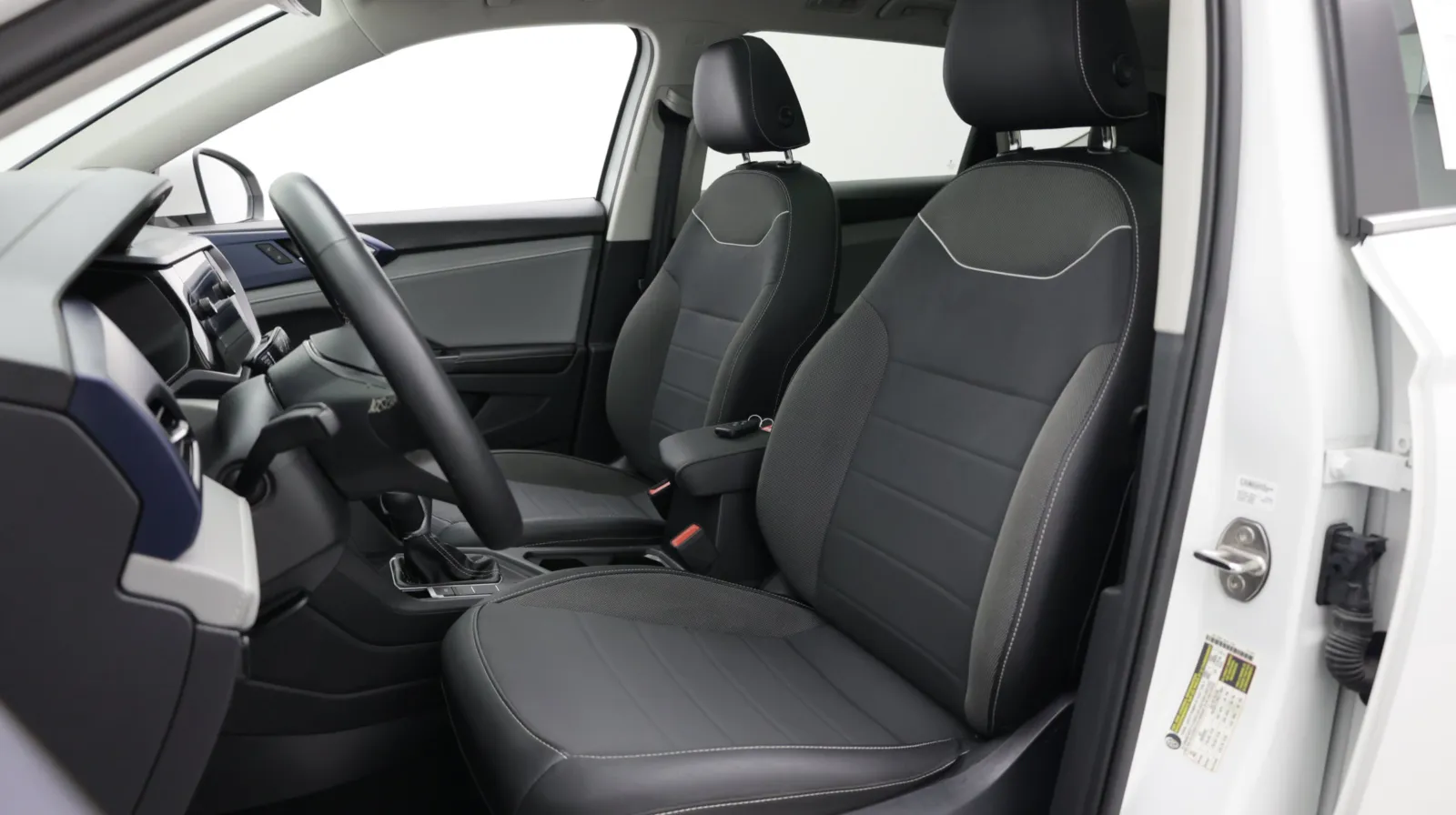 Volkswagen Taos photo 16