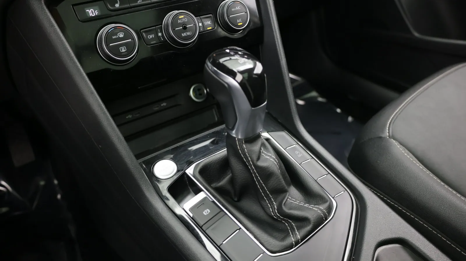 Volkswagen Taos photo 17