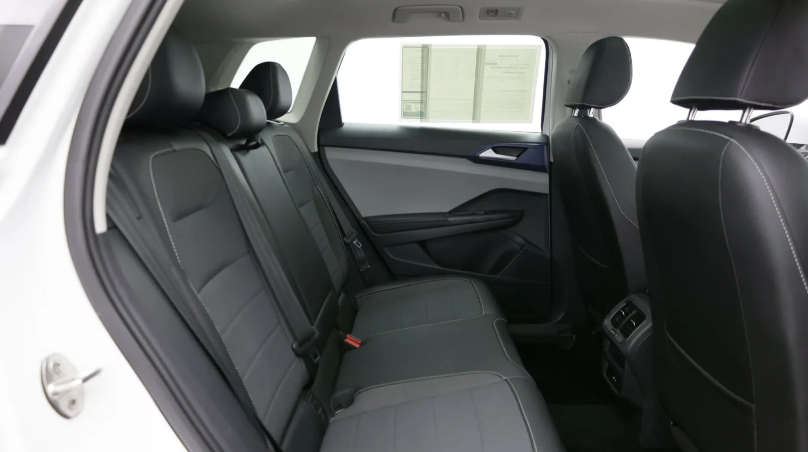 Volkswagen Taos photo 32