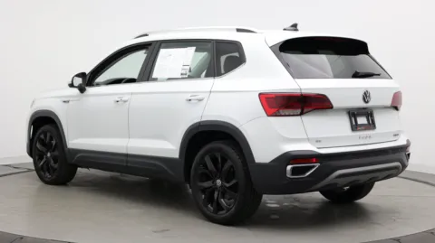 More photos of 2024 Volkswagen Taos SE at Auto Boutique Florida, FL