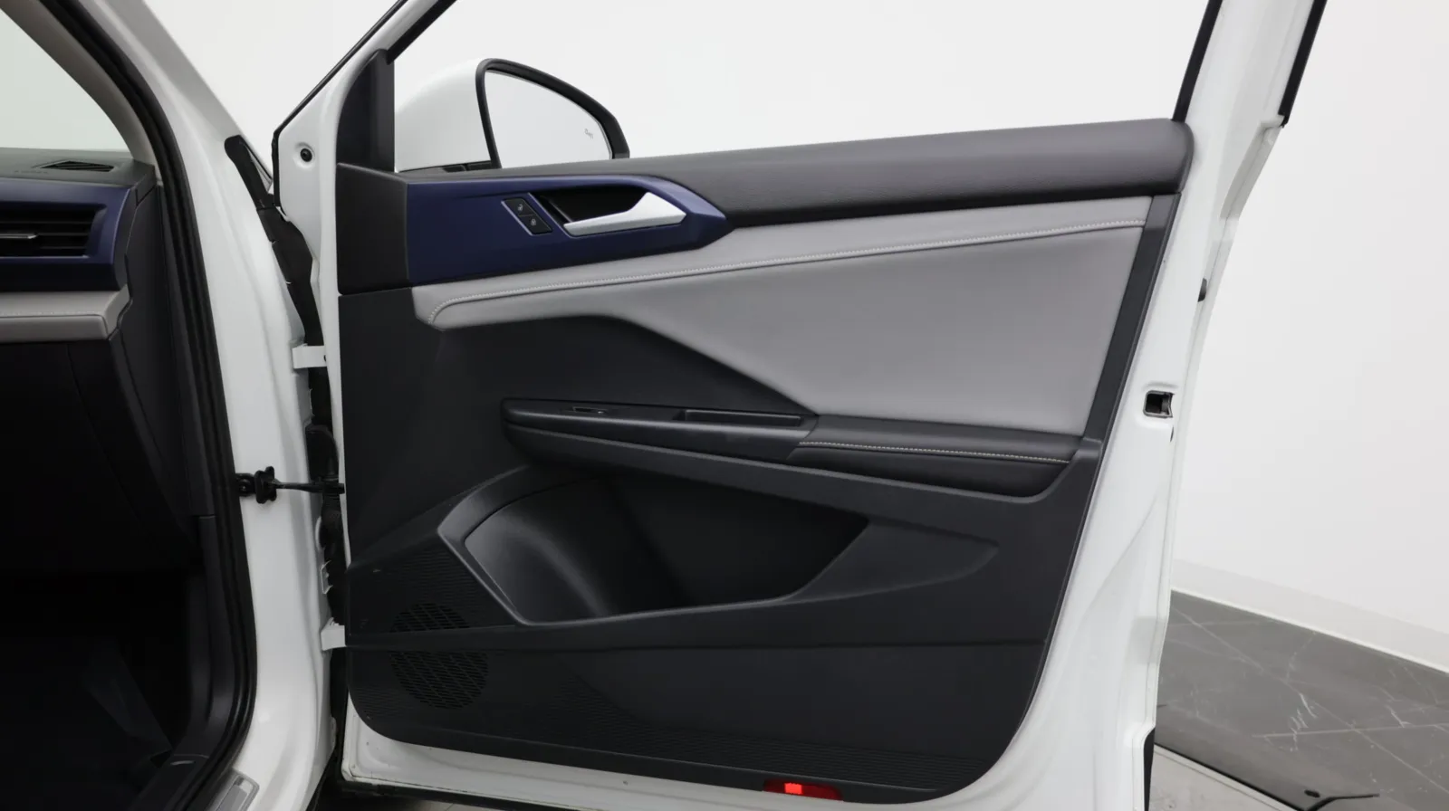 Volkswagen Taos photo 33