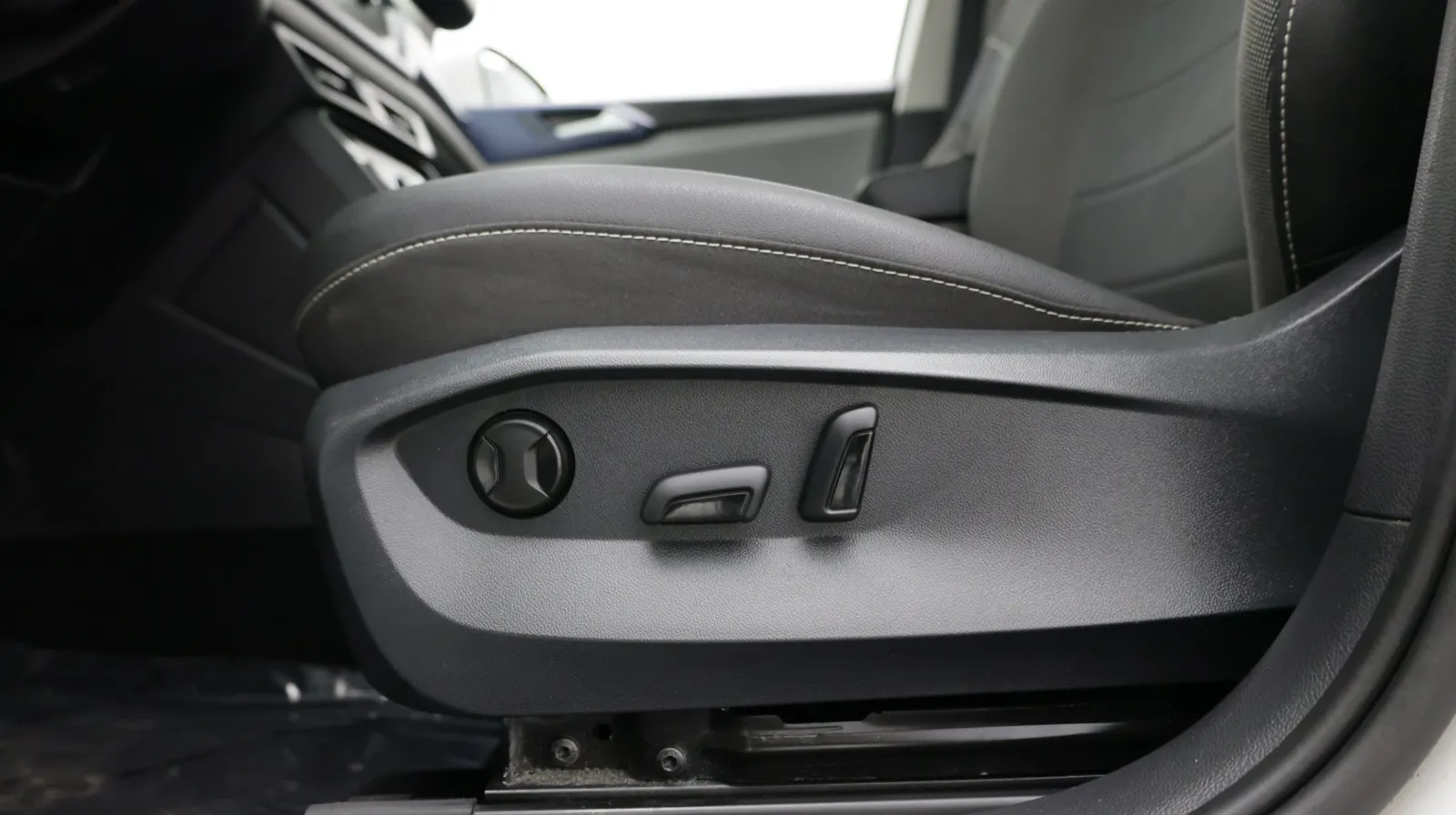 Volkswagen Taos photo 15