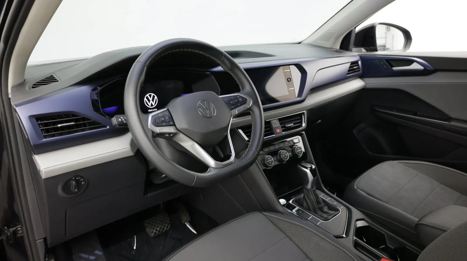 Volkswagen Taos photo 9
