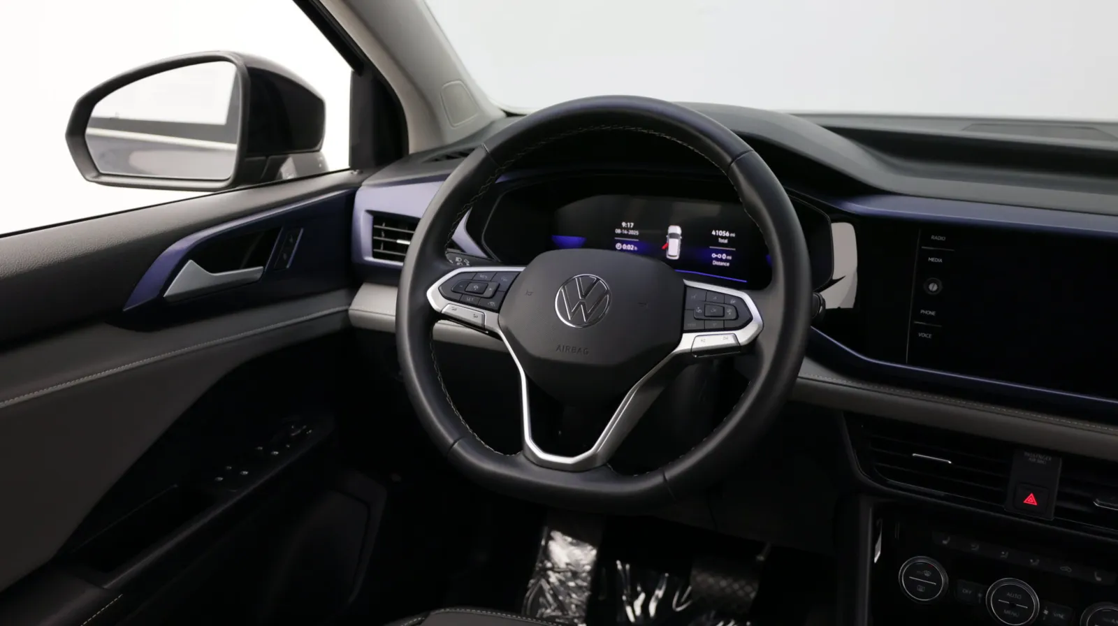 Volkswagen Taos photo 23