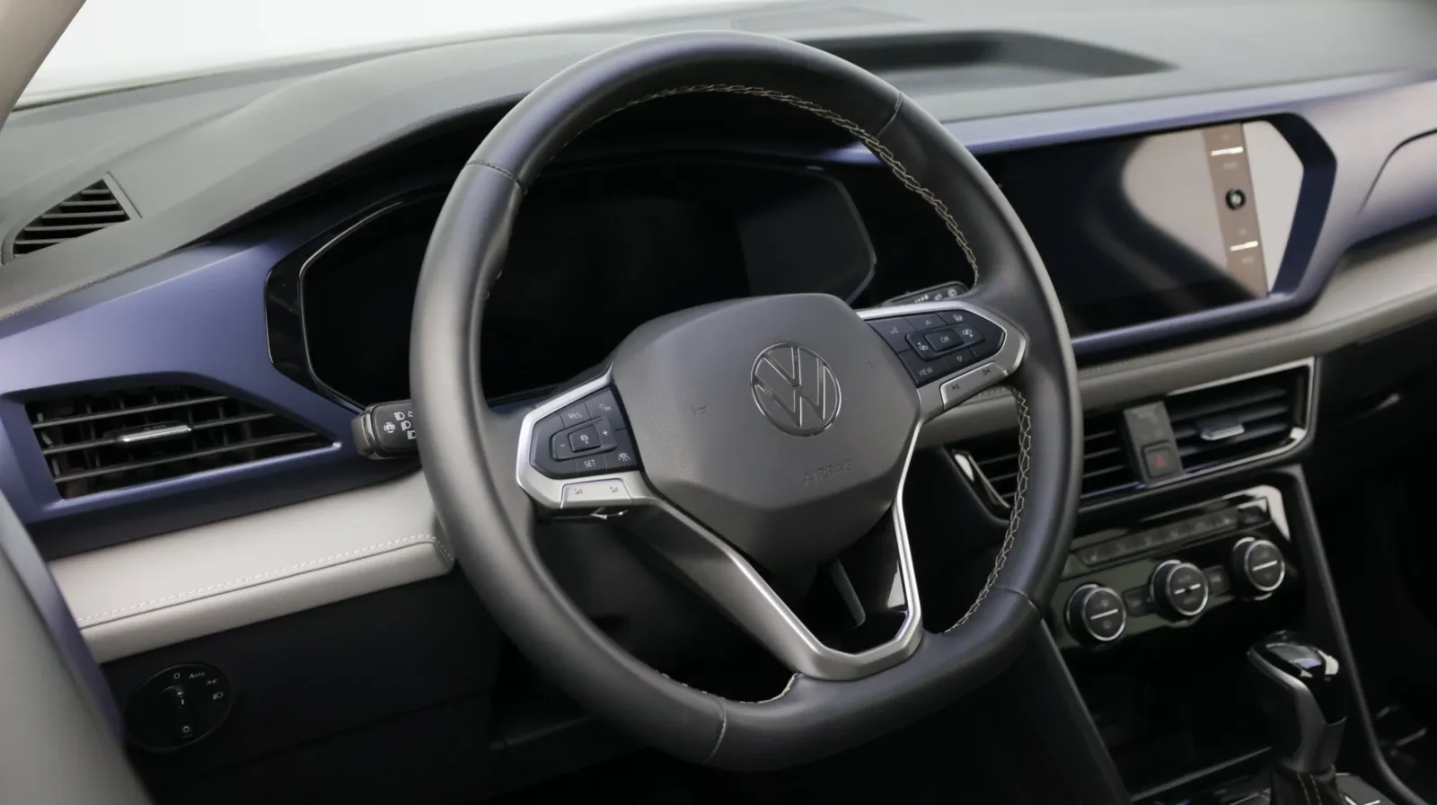 Volkswagen Taos photo 7