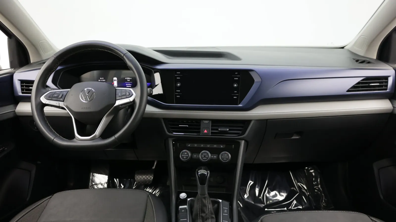 Volkswagen Taos photo 24