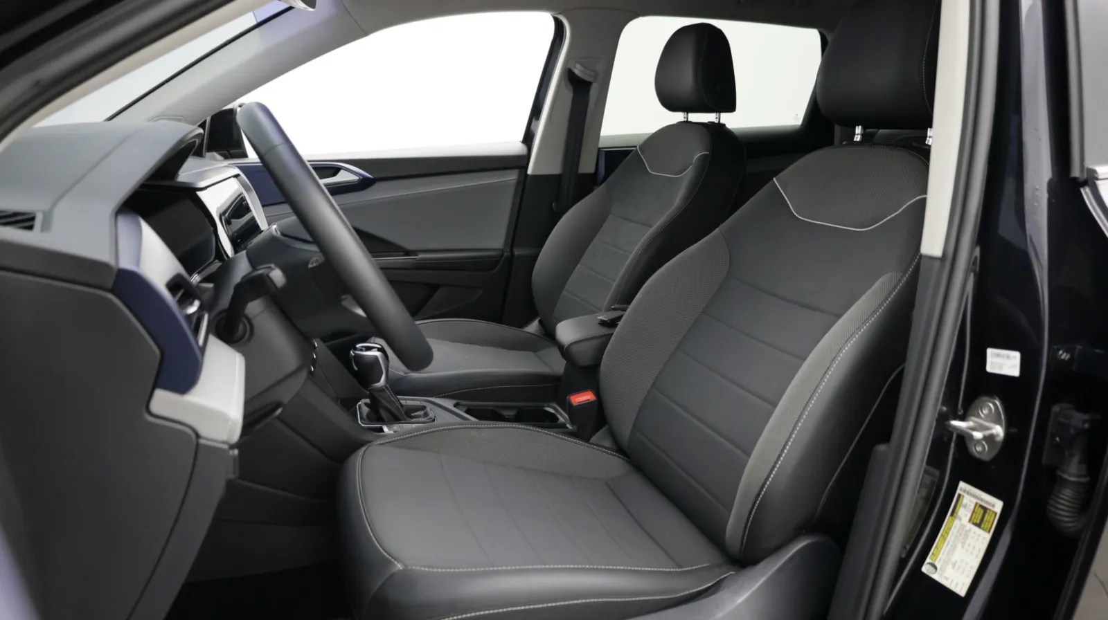 Volkswagen Taos photo 12