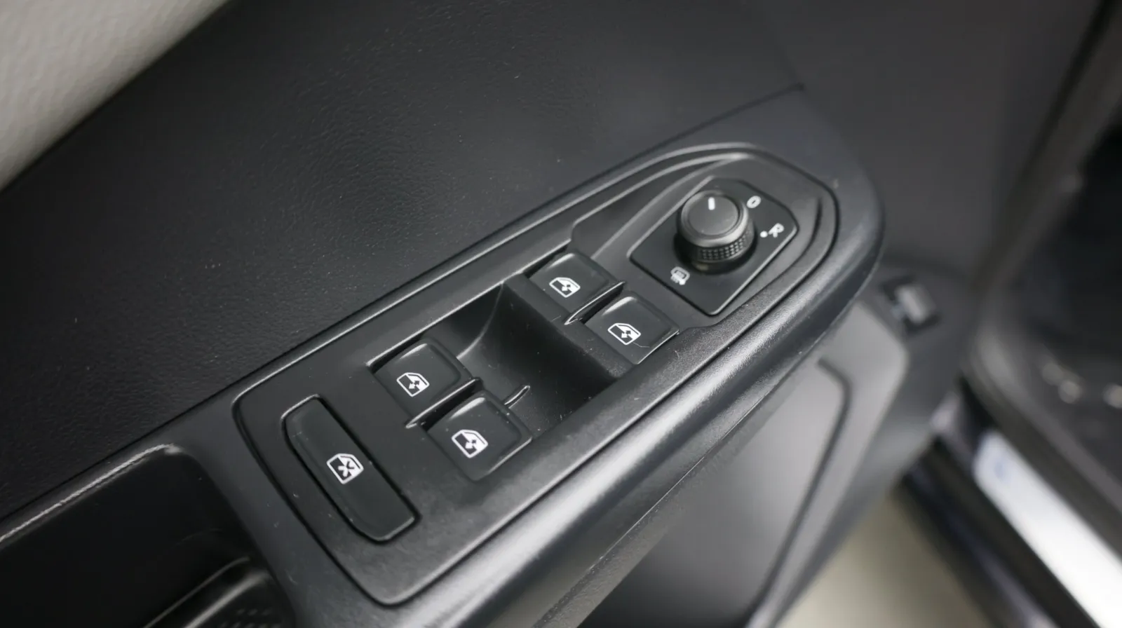 Volkswagen Taos photo 10