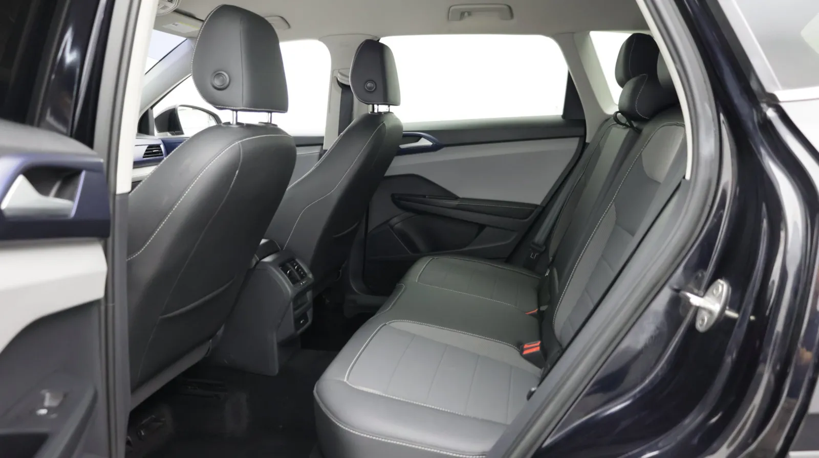 Volkswagen Taos photo 20