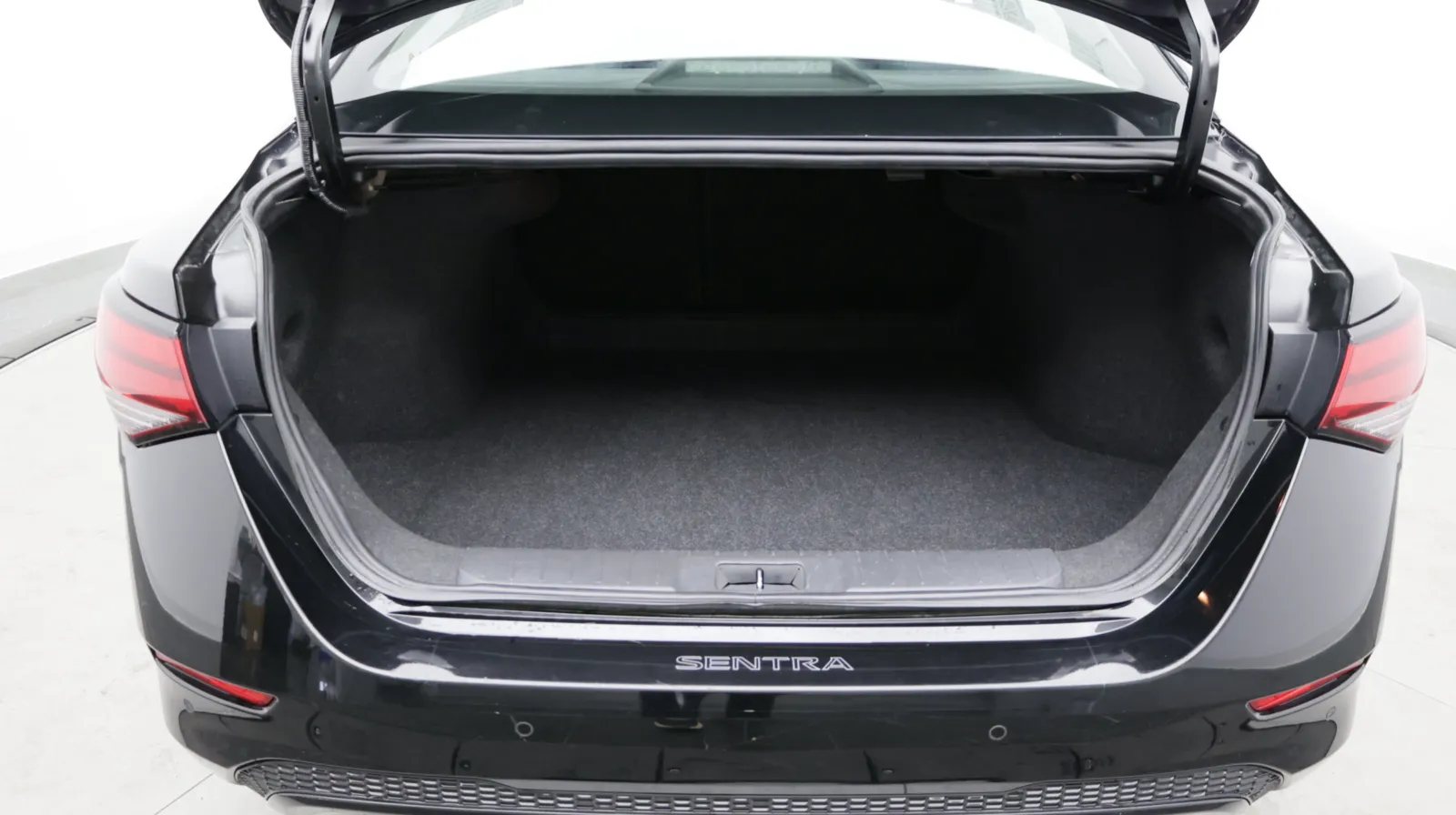 Nissan Sentra photo 30