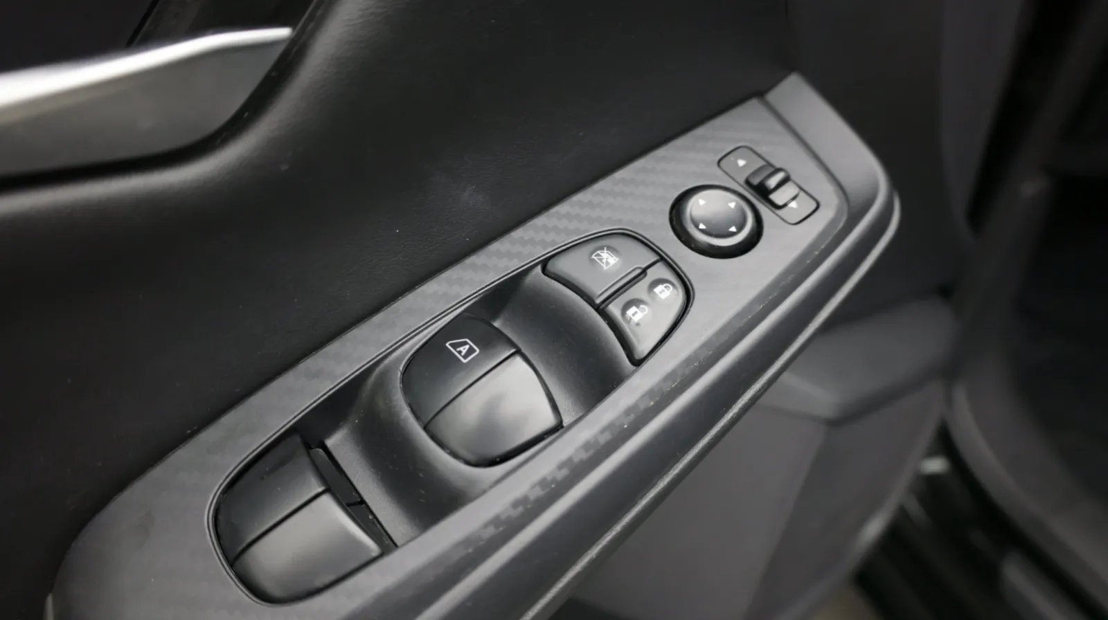 Nissan Sentra photo 12