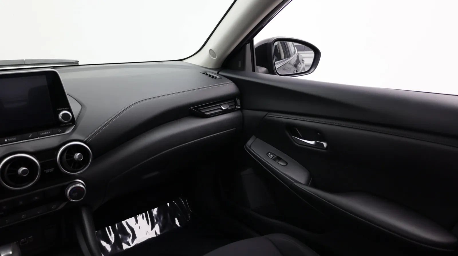 Nissan Sentra photo 29