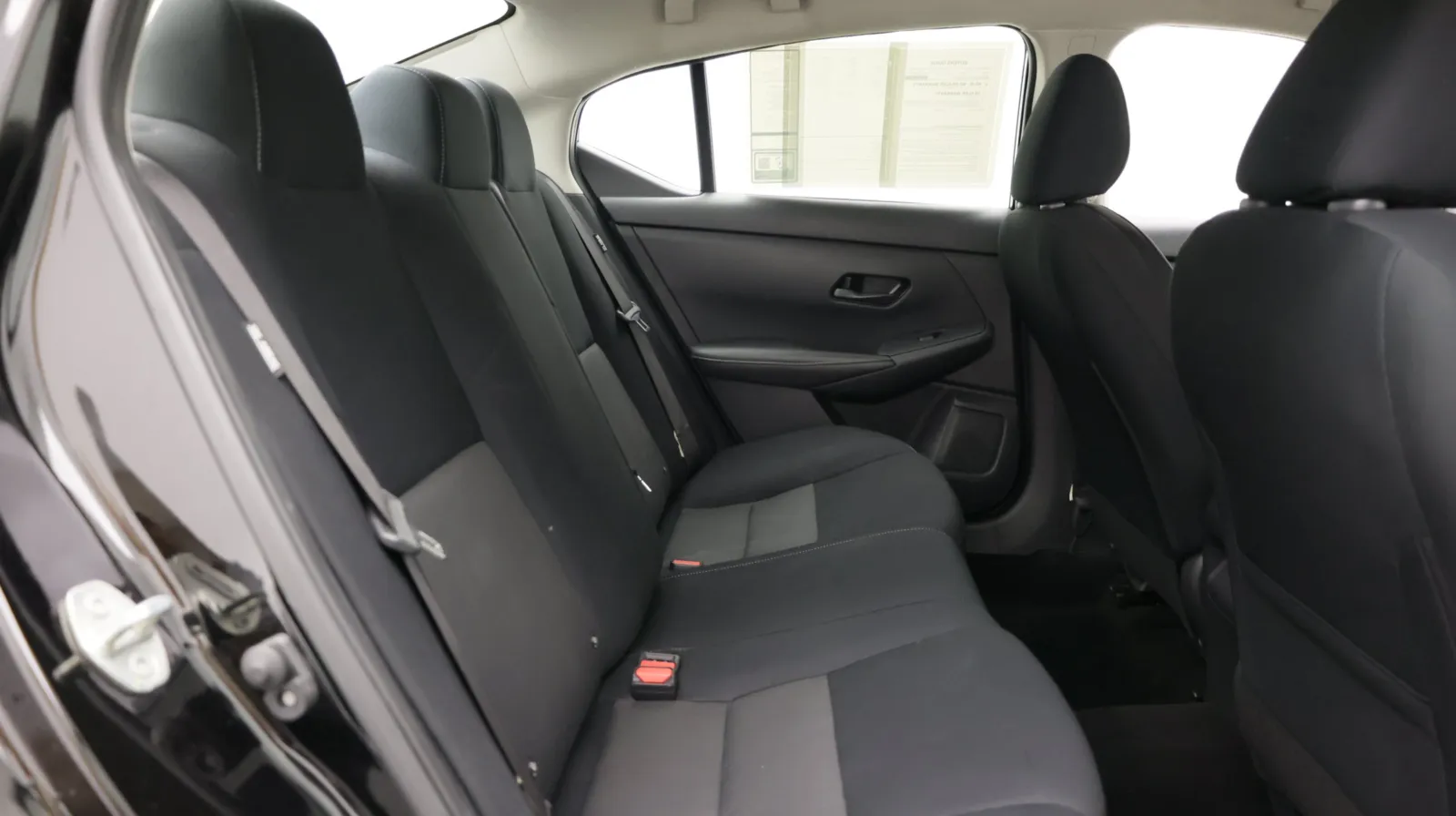 Nissan Sentra photo 32